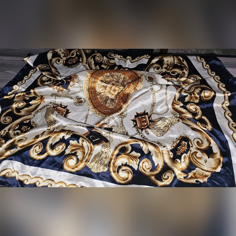 Scarfs Twills Wraps Covers Table Cloths Lamp Shade Covers etc*